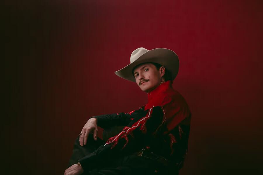 Country music artist Braxton Keith